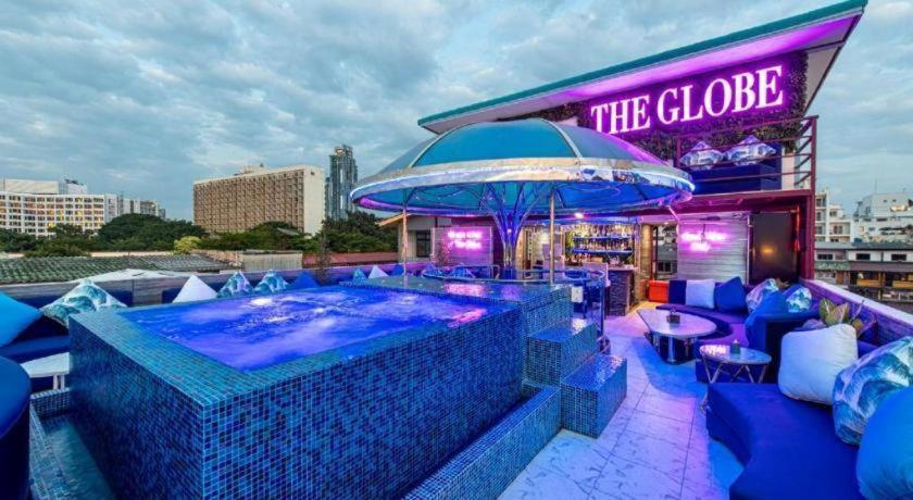 The Globe Hotel, Bar & Restaurant Pattaya Exterior photo
