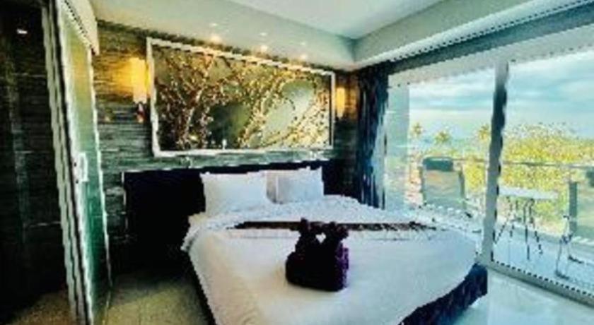 The Globe Hotel, Bar & Restaurant Pattaya Exterior photo